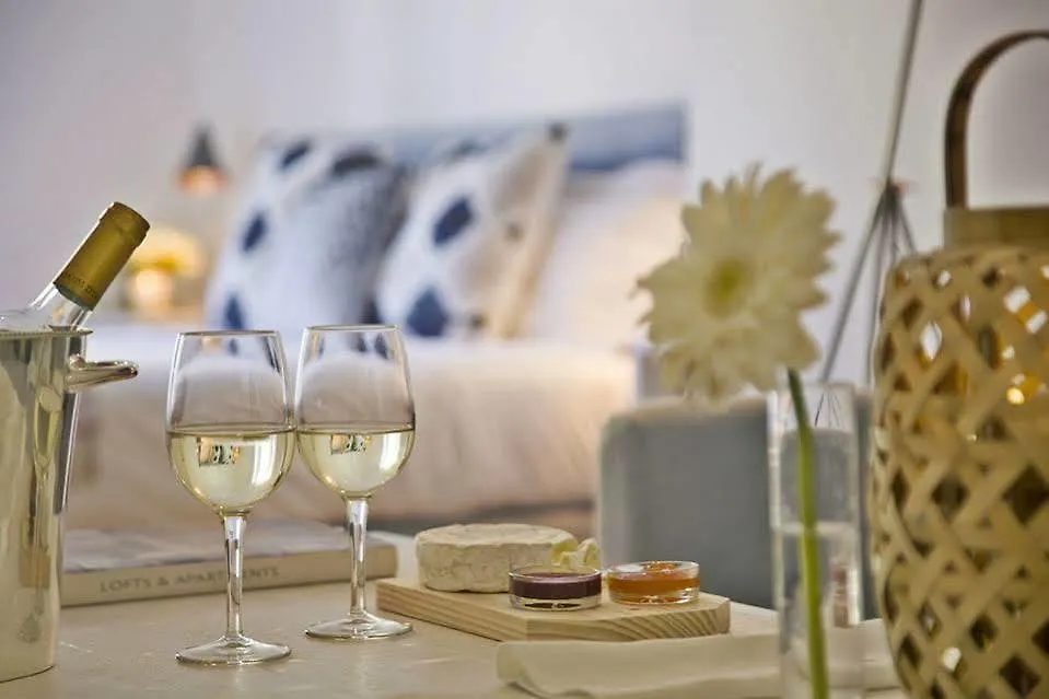 Your Home In Bairro Alto Lisboa